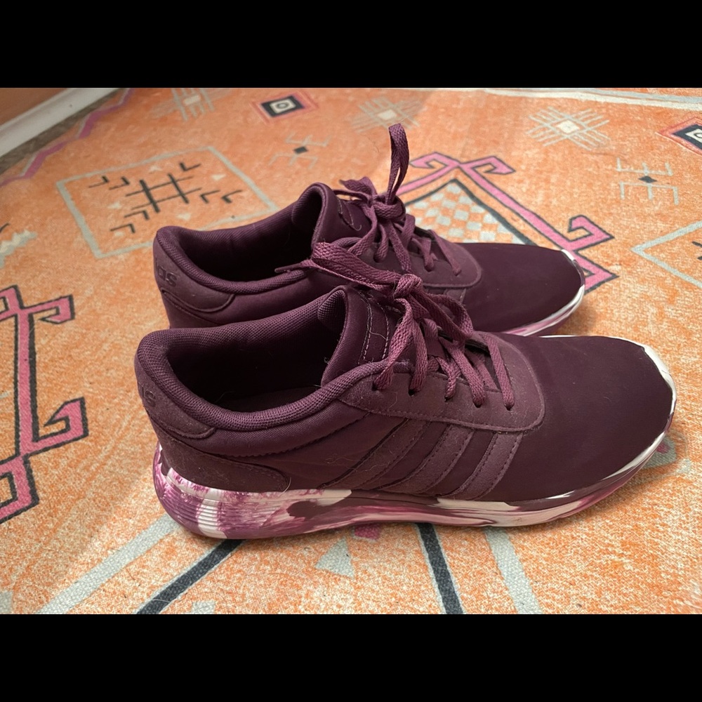 Adidas cloud foam tennis shoes